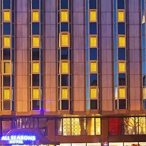Hotel Seasons