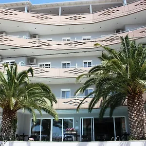 https://hotel-cariatis.hotelschalkidiki.net