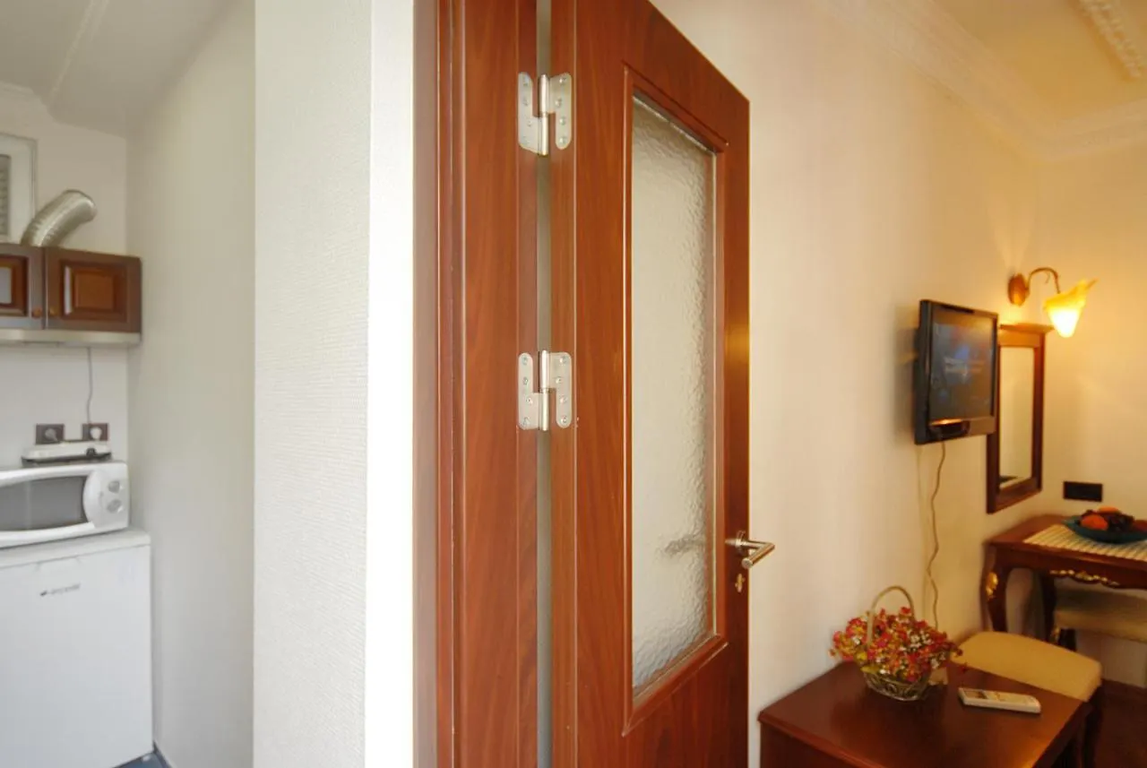 Ada Hotel イスタンブール 3*,